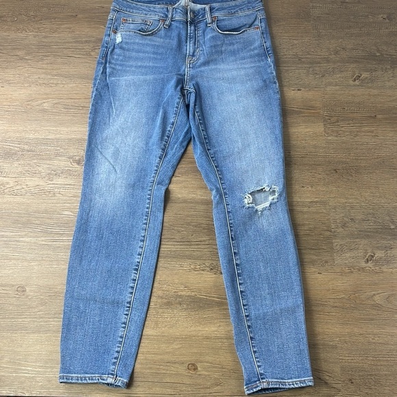 GAP Women’s Mid Rise Distressed Curvy True Skinny Jeans, size 31 - Picture 5 of 11